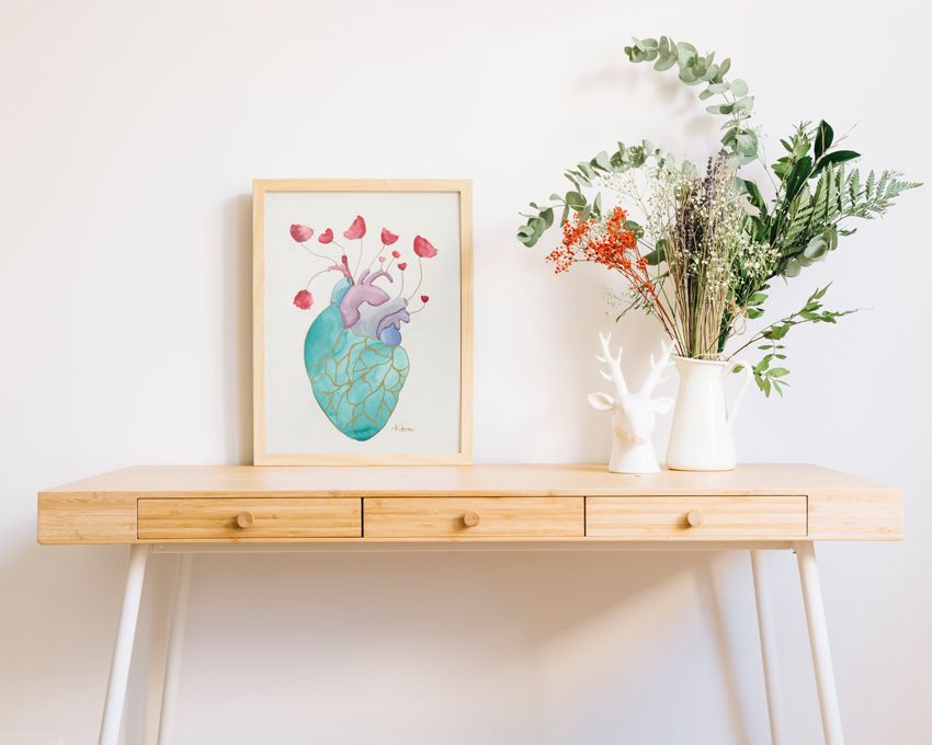 Cuadro con lámina con arte japonés Kintsugi en acuarela de corazón con flores