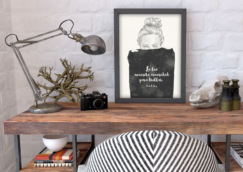 Decoración de interiores con cuadro con ilustración de chica con frase inspiradora
